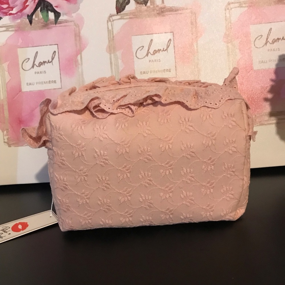 Blush Pink Quilted Ruffle Lace Toiletry Makeup Travel Cosmetic Organizer Bag NWT